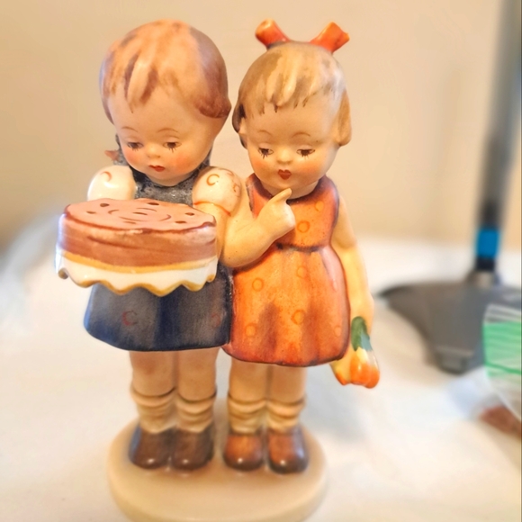 Hummel TMK 2 Vintage 1950's Happy Birthday Figurine of Two Children with Cake